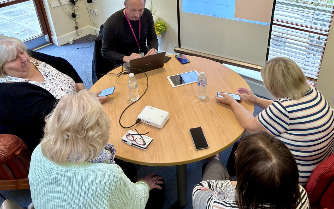 Build your digital skills this November with free events across Renfrewshire