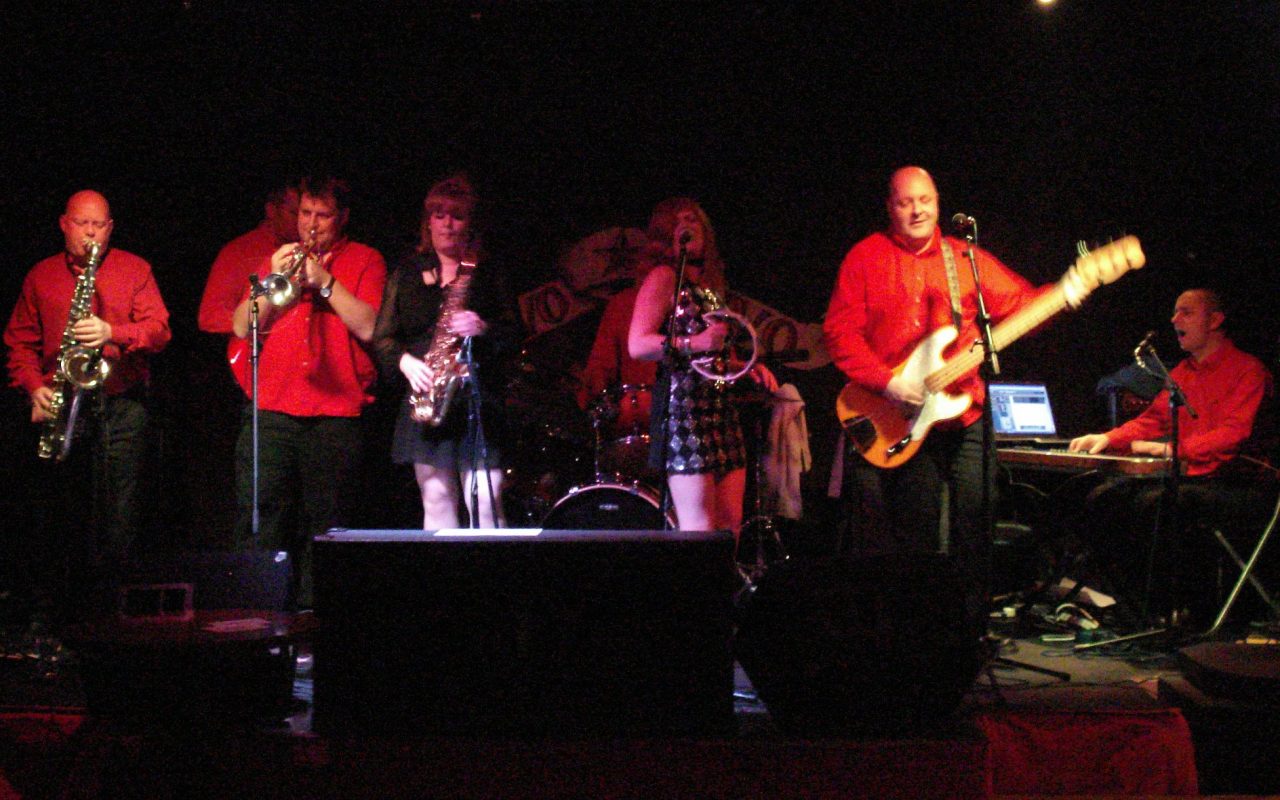 Paisley live music gigs this weekend and all next week