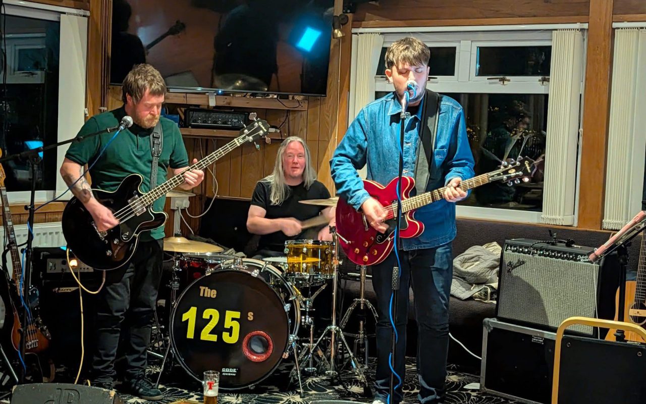 Paisley live music gigs this weekend and all next week