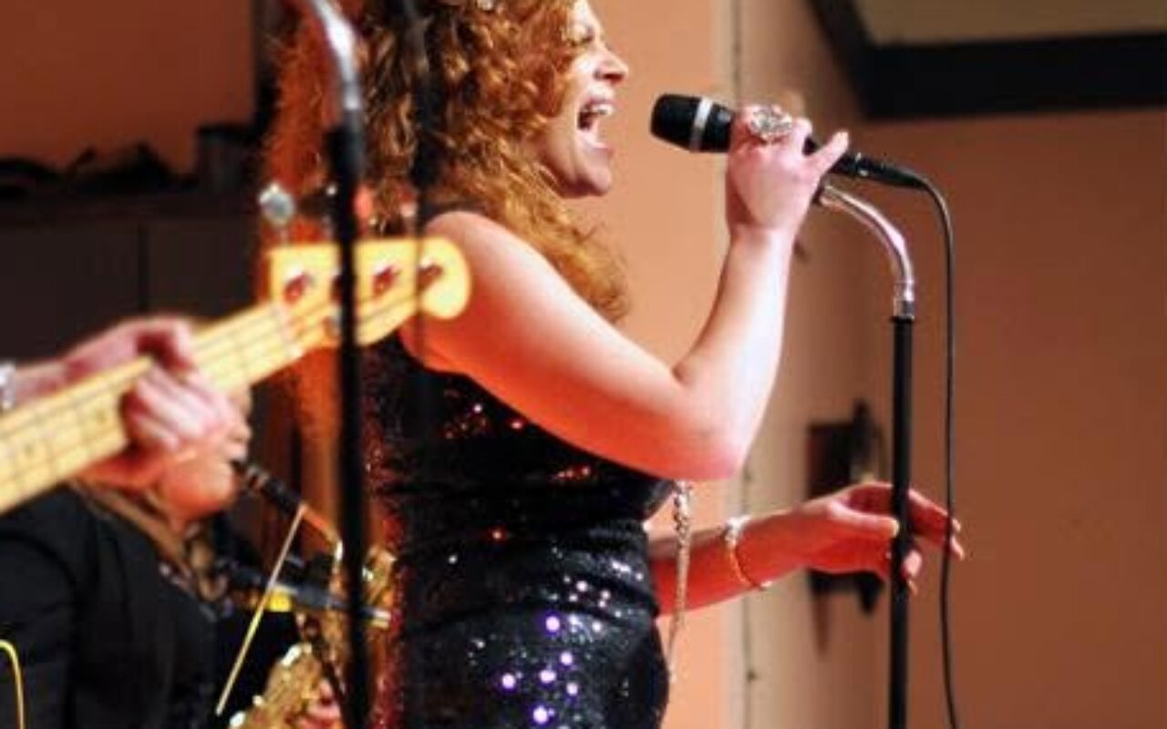 Paisley town LIVE MUSIC this weekend and all next week
